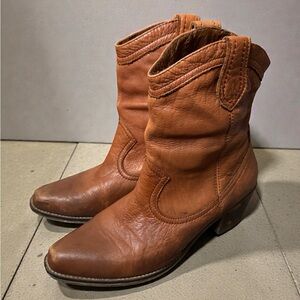 🤠 ALDO Tan Leather Western Ankle Boots